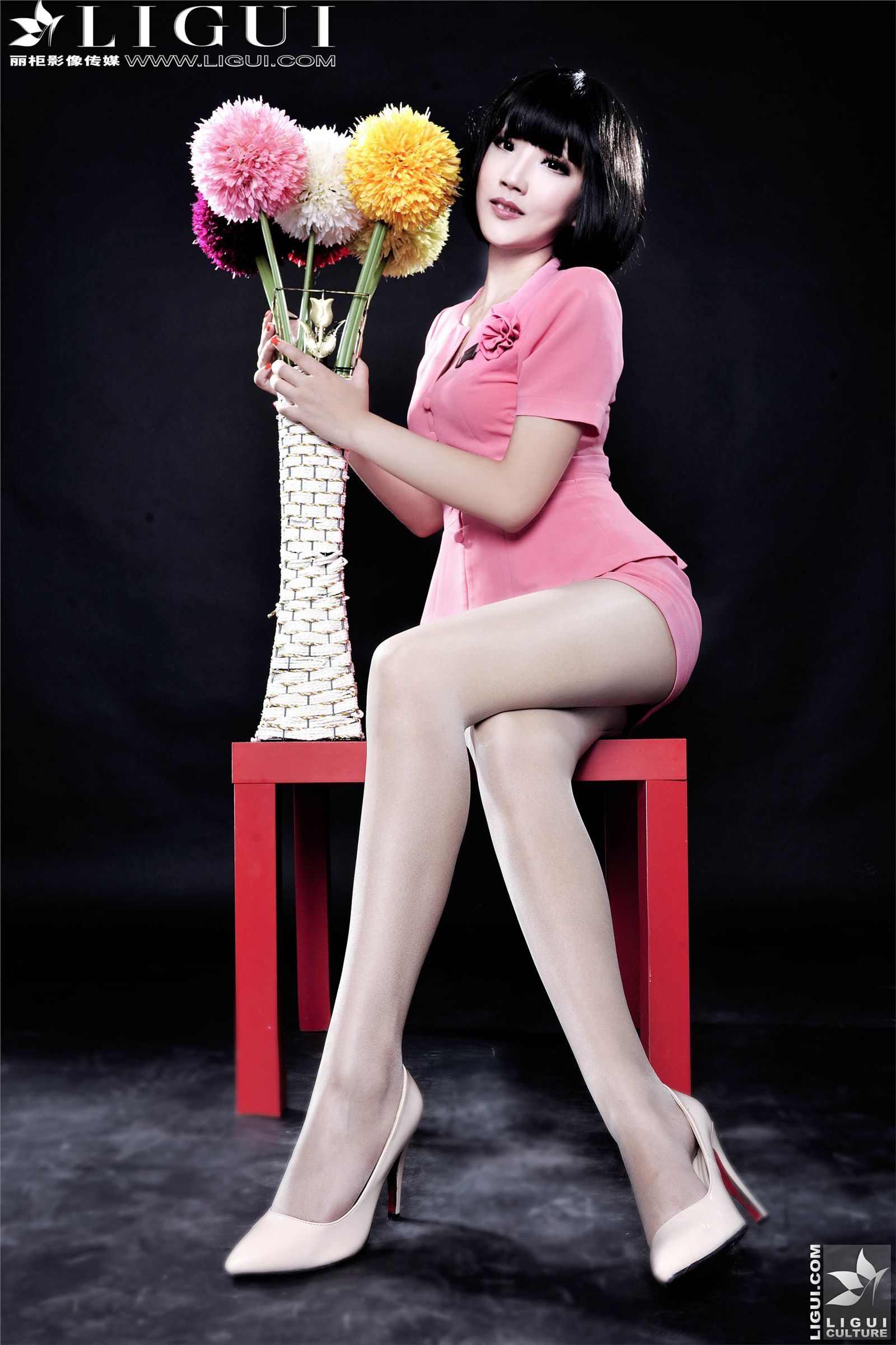 [丽柜vip] [2013.01.02] Model 司琪 性感丝袜美女图片